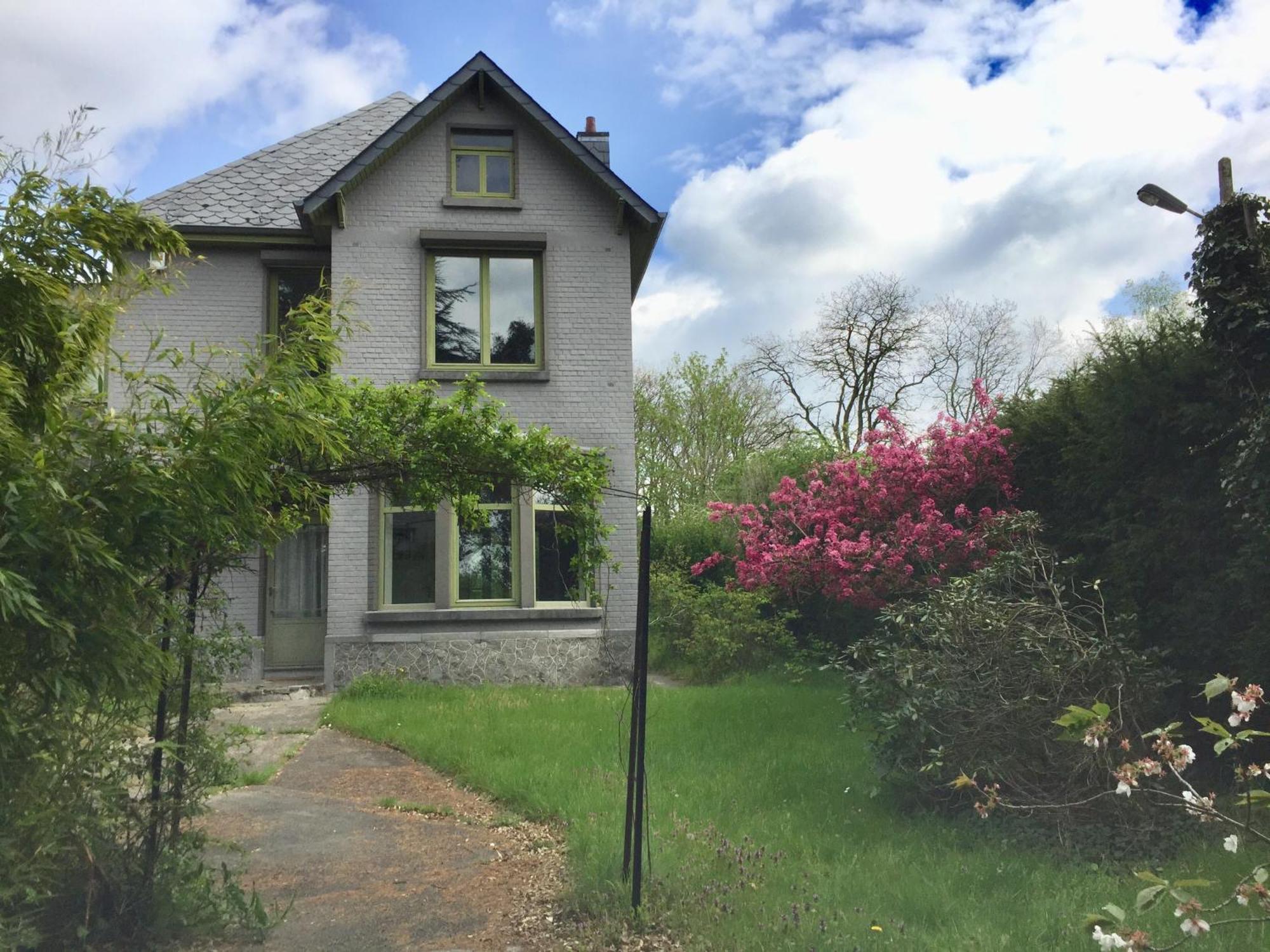 Charmante Villa Des Annees 30 Braine-l'Alleud Exterior photo